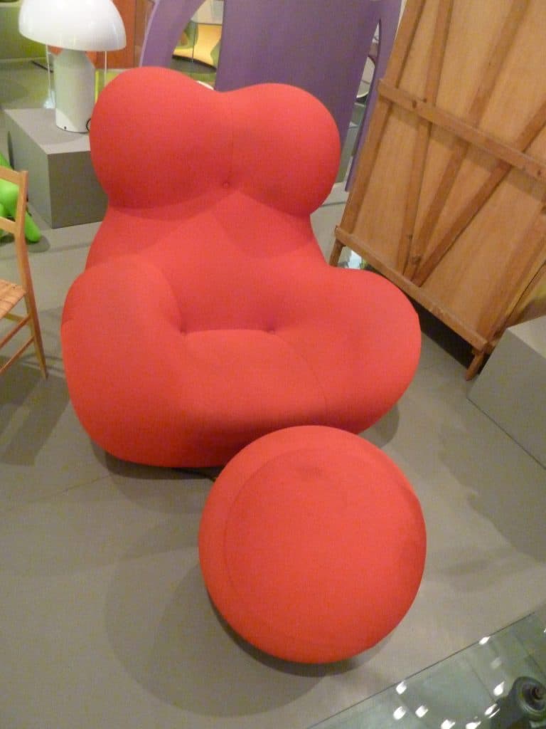 Chairs you absolutely do NOT bring home to meet your parents - photo 6