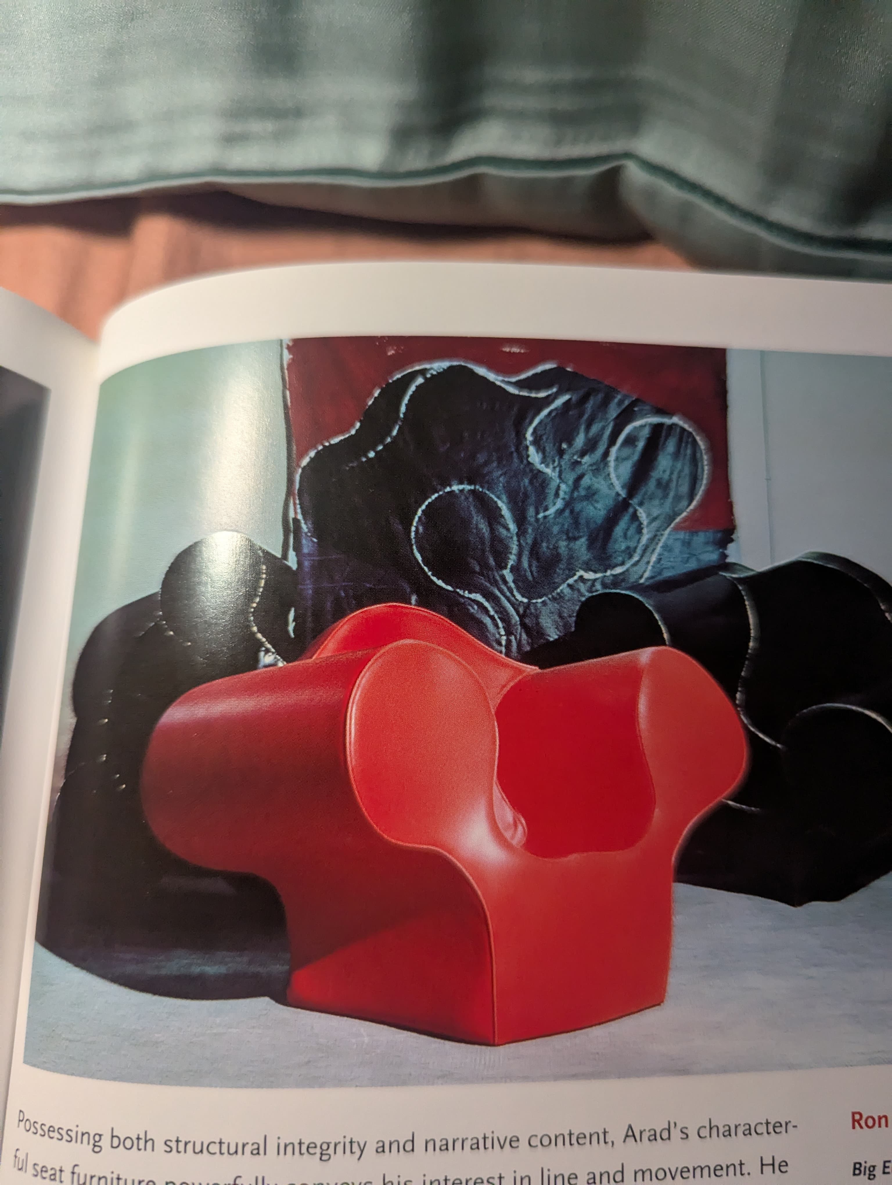 Chairs that think they're the main character - photo 5